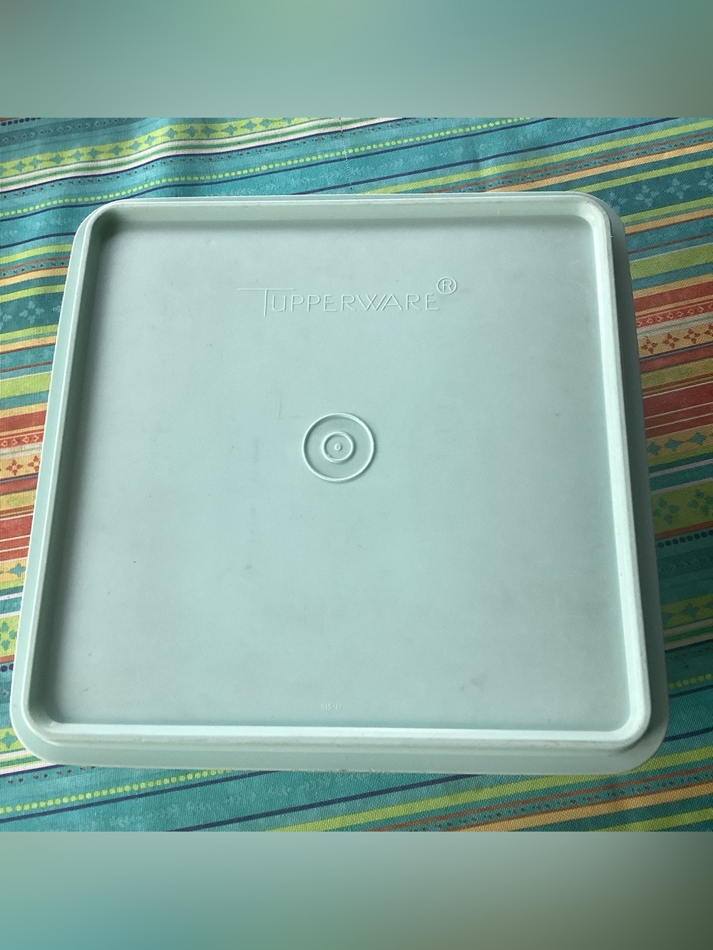 Tupperware Snack-Stor Square with pale blue seal